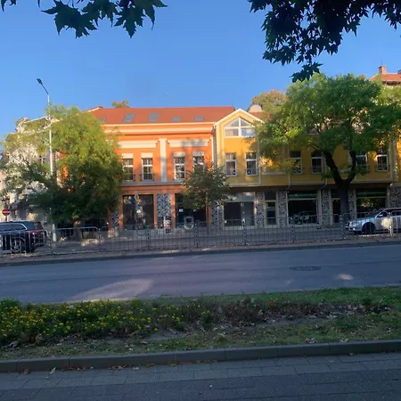2 Bedroom The Quiet Luxury 8 * Plovdiv